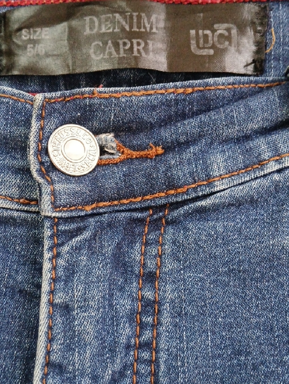 Vintage Y2K UDC Urban District Denim Capris - Size 5/6 - Contrast Stitching - Picture 2 of 4